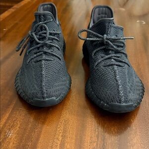 Yeezy Boost 350 V2